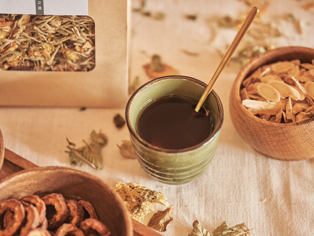 How to Use Chinese Herbs Safely at Home: Teas, Soups & Daily Rituals
